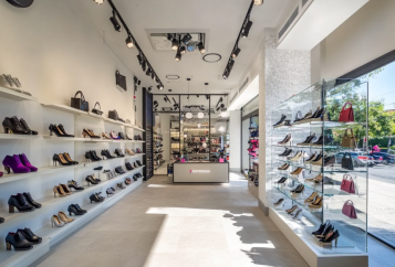 Retail & Shop Floor Cleaning in Surrey: Why First Impressions Start at the Door